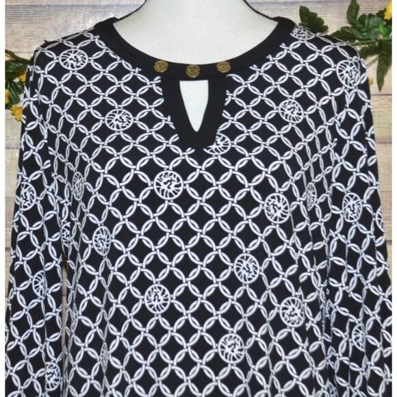 Anne Klein Ladies Black & White Blouse Tunic Top Size M Keyhole Logo Pattern - Picture 2 of 12
